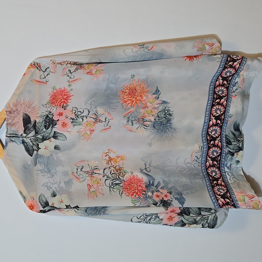 Feathers by Tolani Floral Cupro Wrap Blouse Top Size XL - Picture 9 of 11
